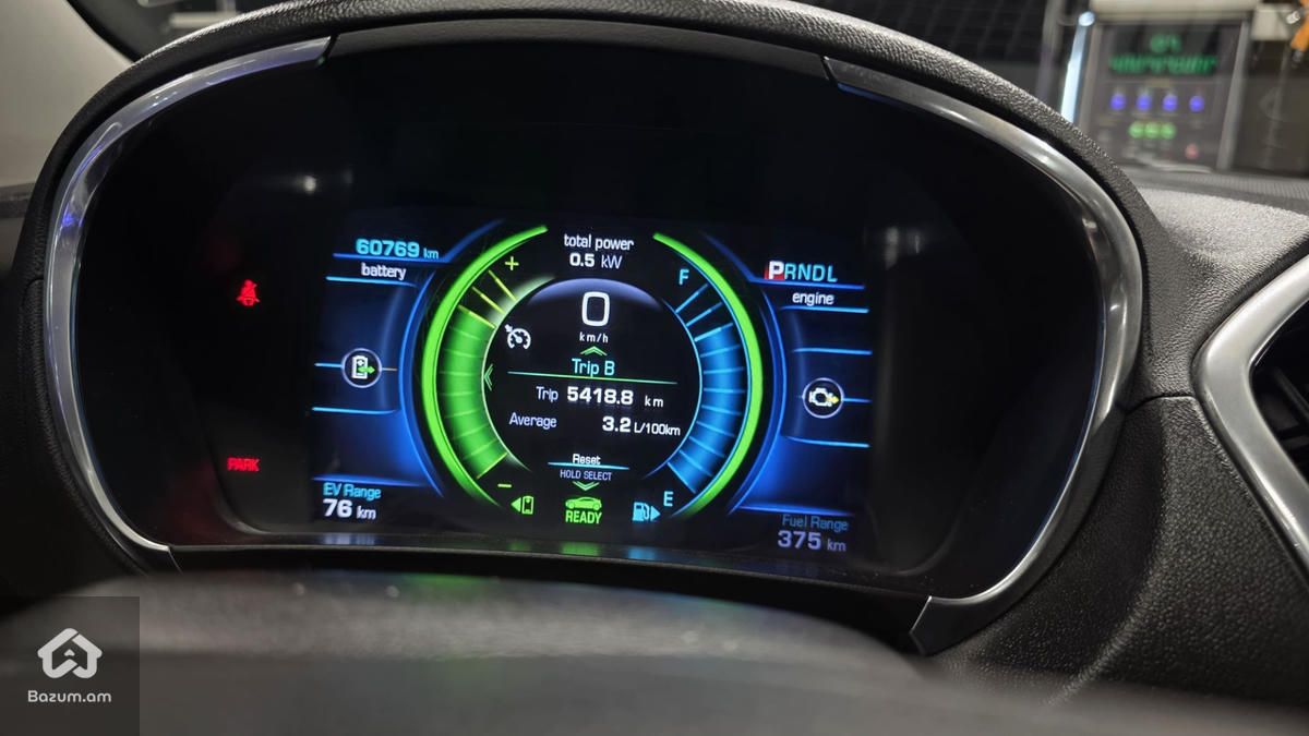 Chevrolet Volt 2017 Premium Plus - image 4
