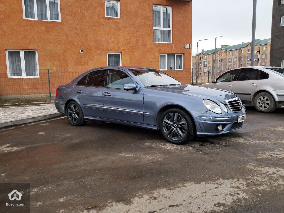 Mercedes-Benz E-Class W211 - image 4