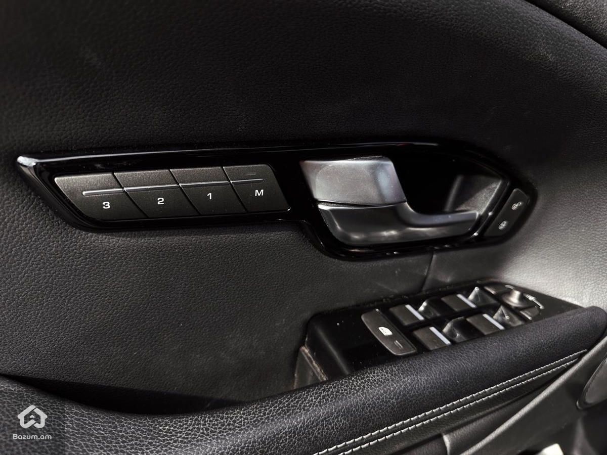 Land Rover Evacue  - image 19