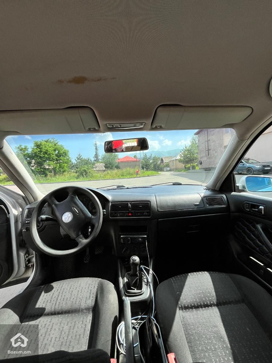 Volkswagen Golf 1.6 SR - image 12
