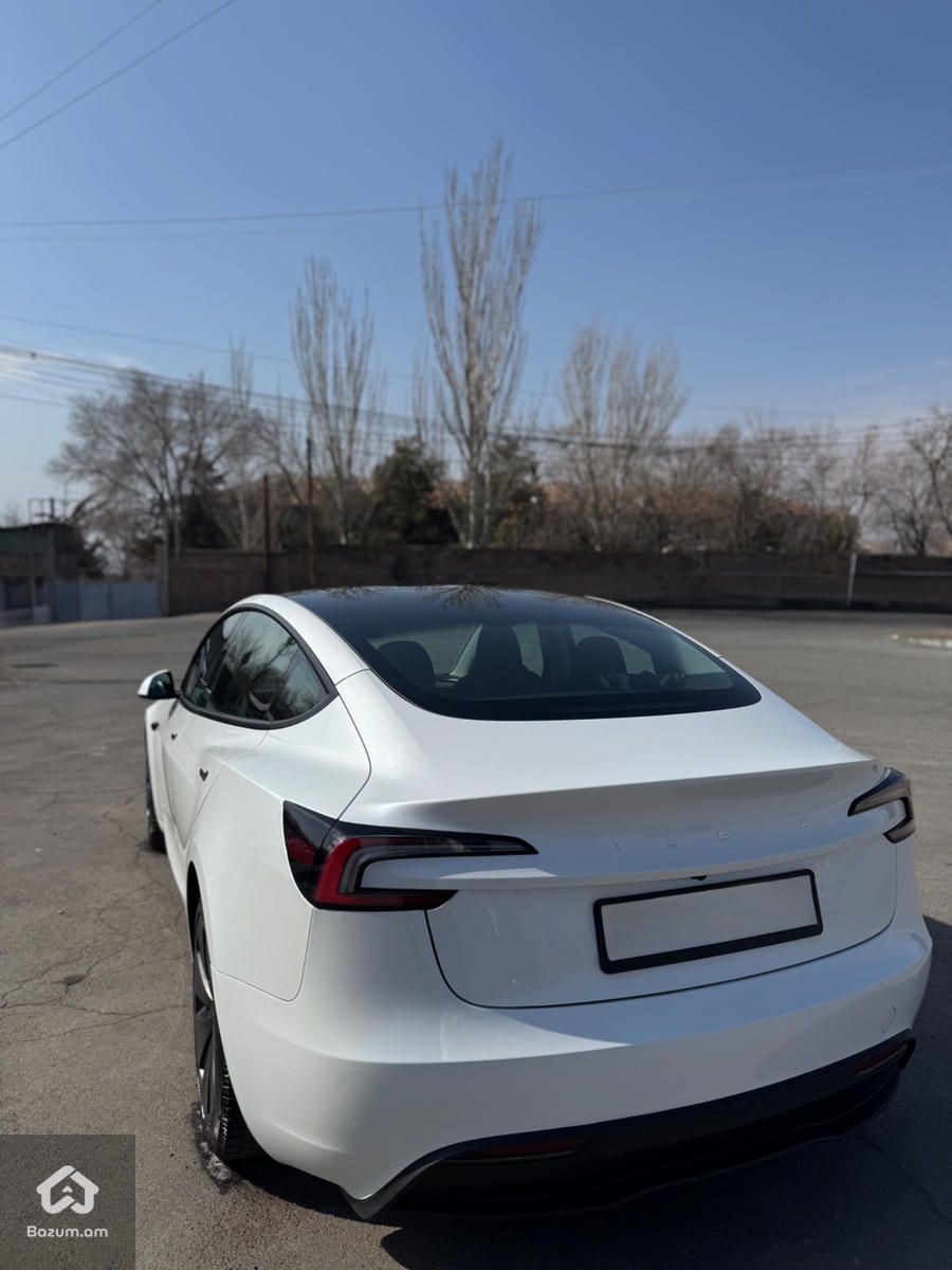 Tesla model 3 - image 4