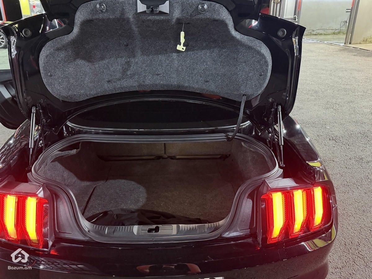 Ford Mustang 2020 - image 7