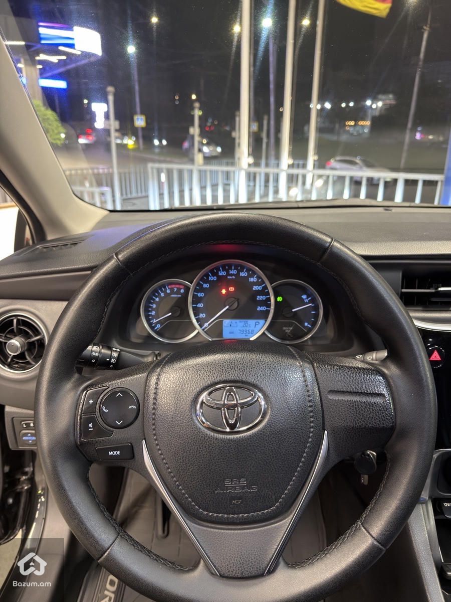 Toyota Corolla 2017 - image 10