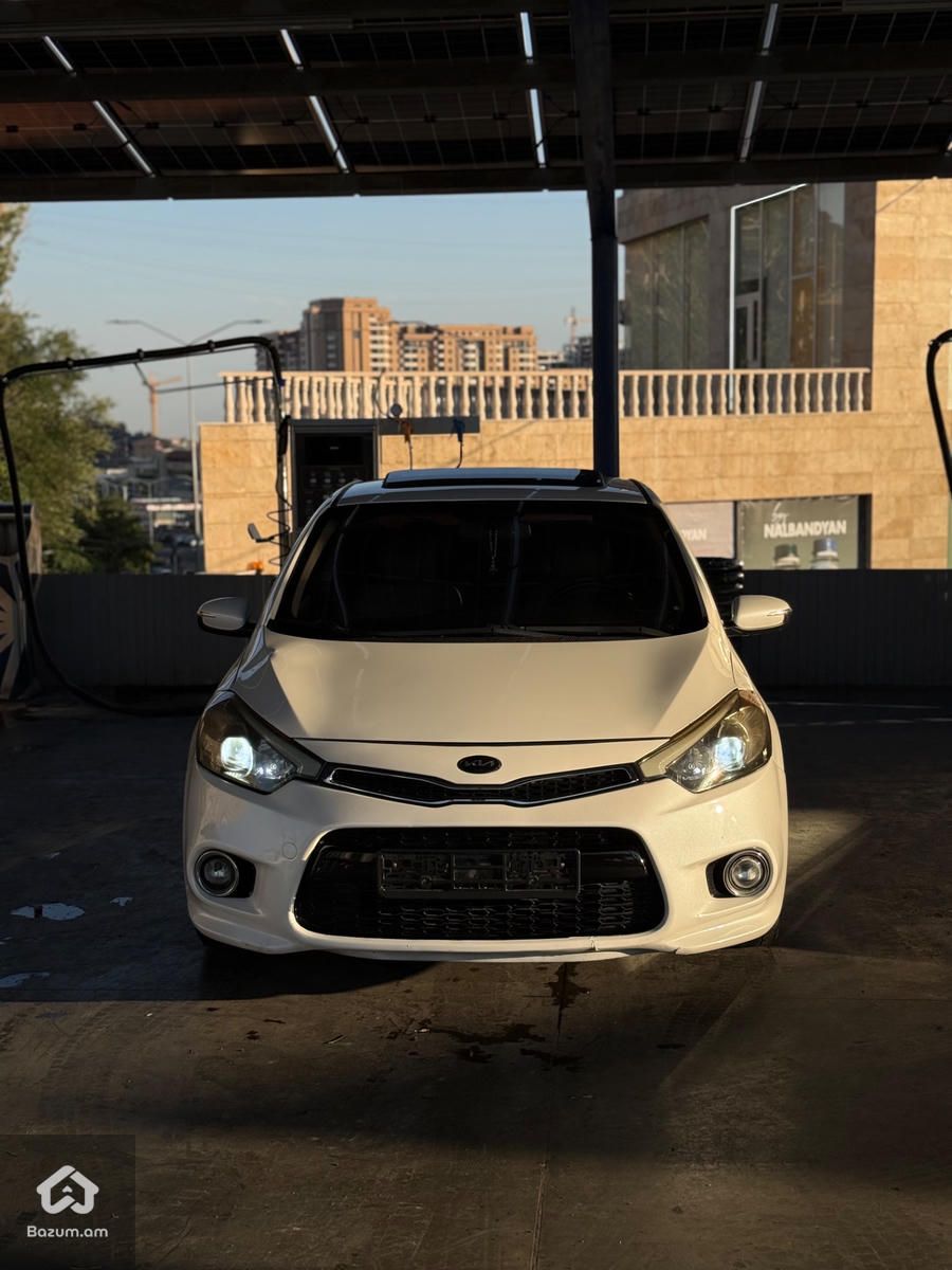 KIA FORTE KUPE - image 2