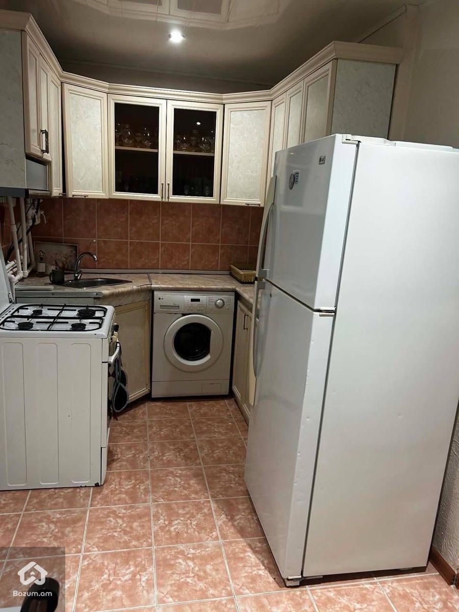 Վառավում է տուն Եղվարդում 100քմ , 400 քմ հող, 1-ին գըծ - image 12