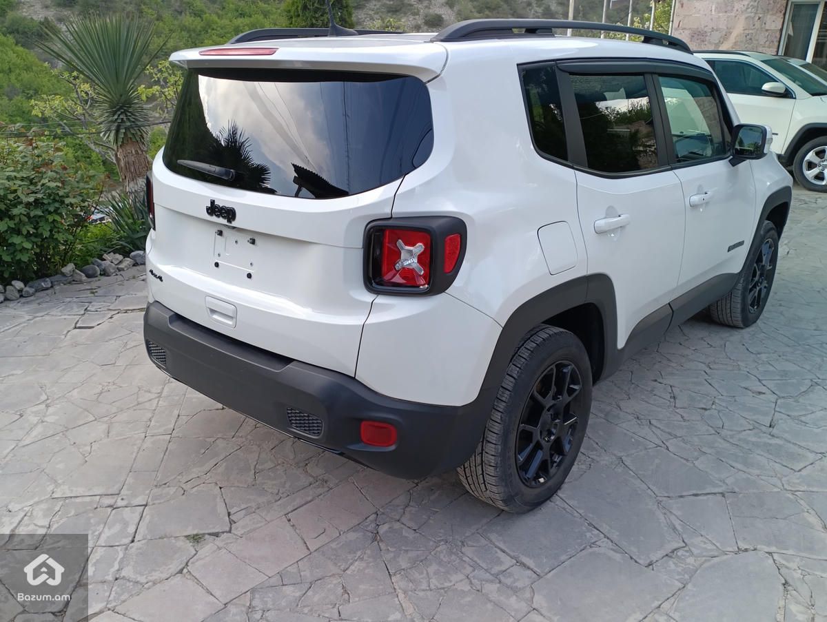 Jeep Renegade - image 5