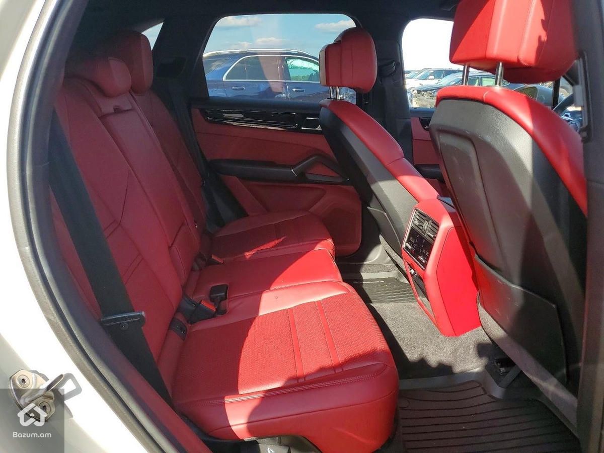 Porsche Cayenne 2023 - image 15