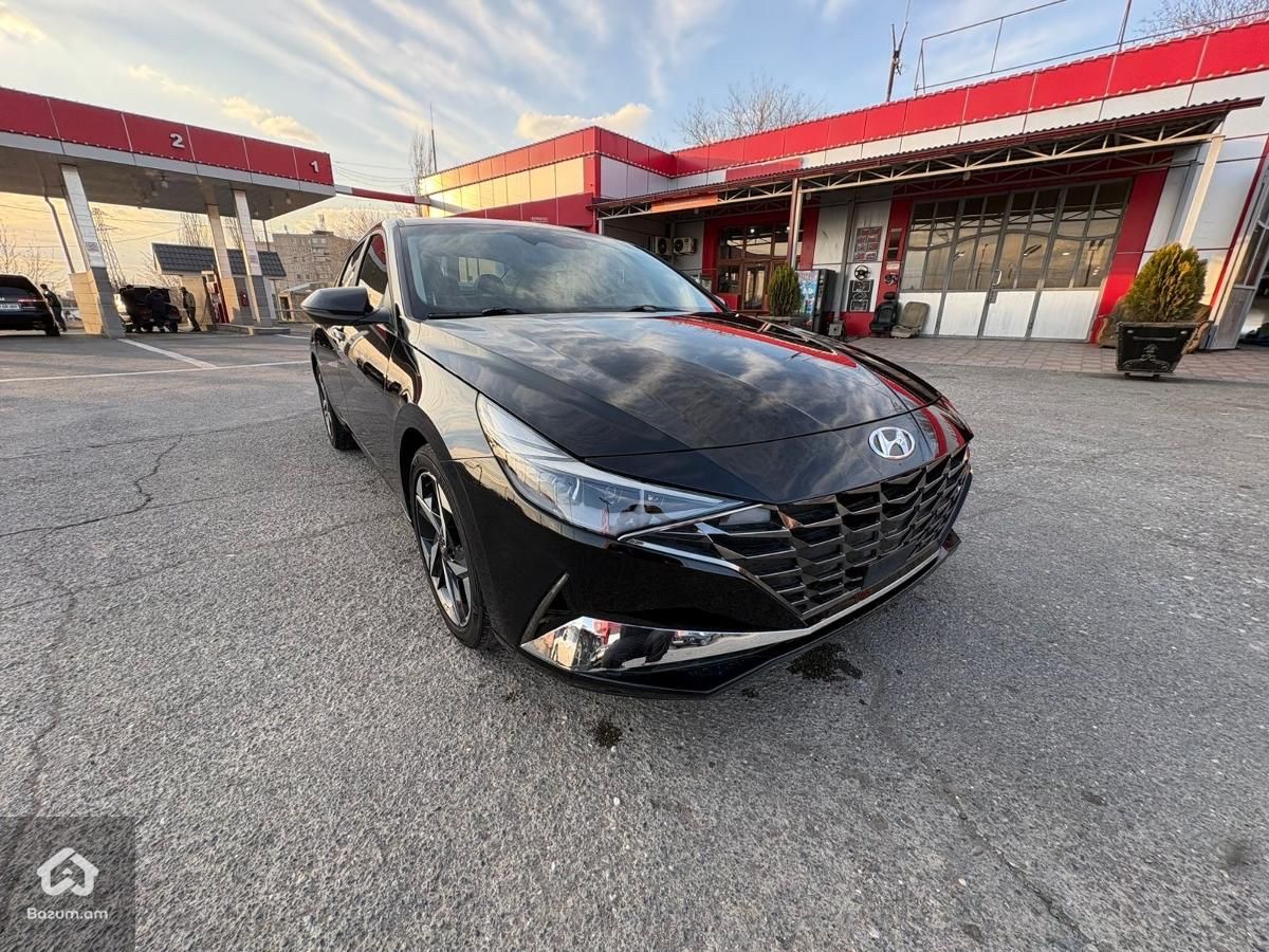 2022-2023 HYUNDAI ELANTRA LIMITED - image 4