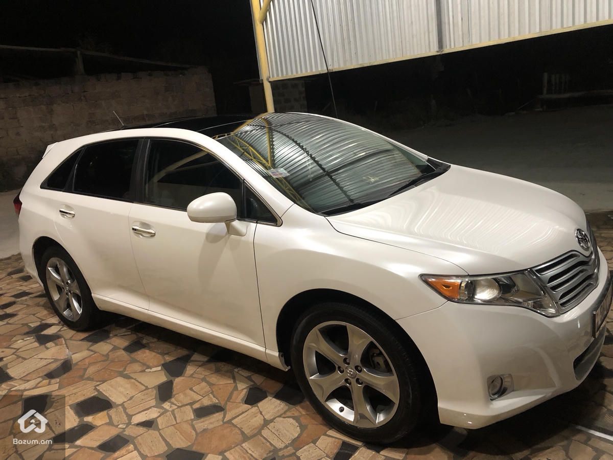 Toyota Venza - image 4