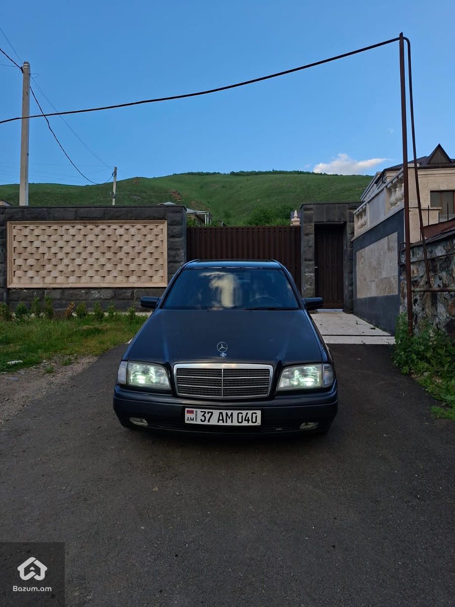 mersedes benz c180  - image 1