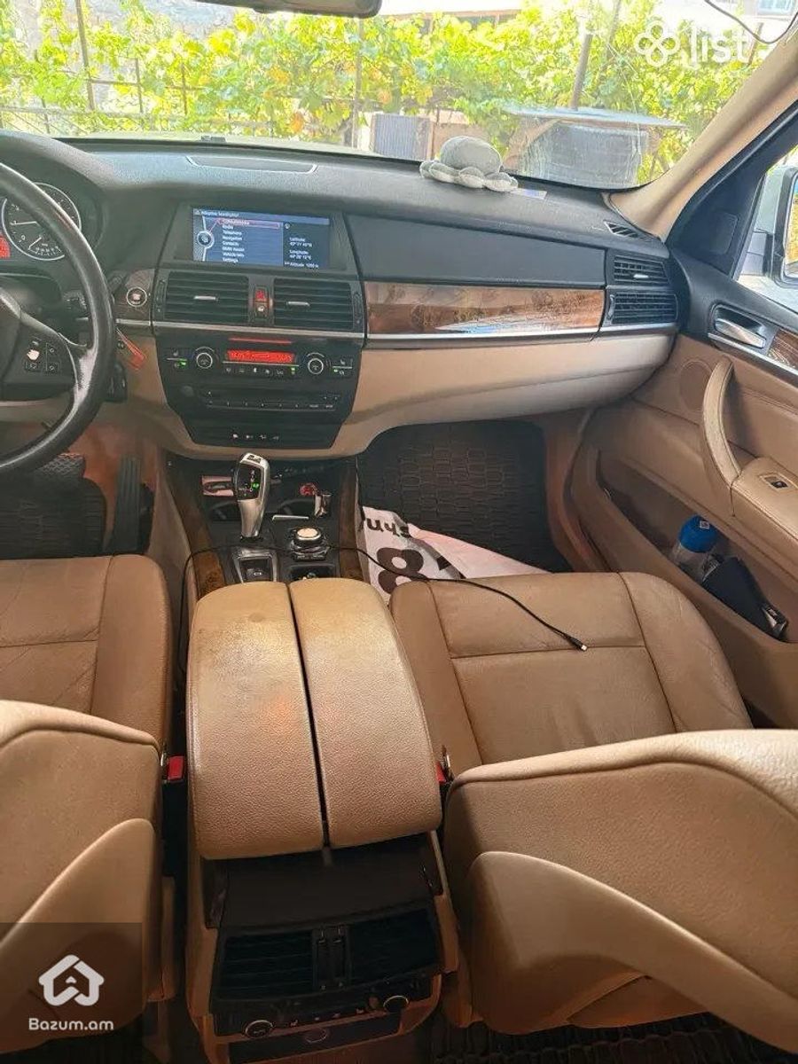 BMW X5 2010 - image 5