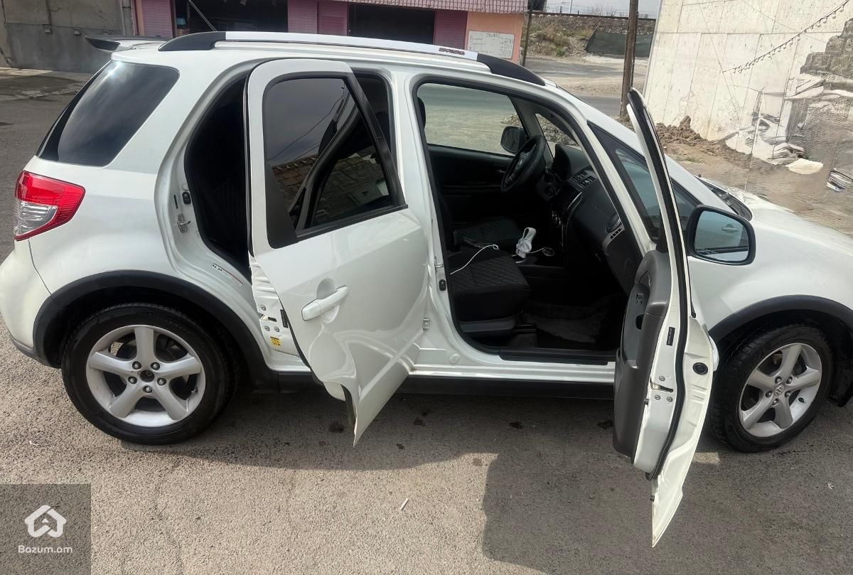 Suzuki SX4 - image 9
