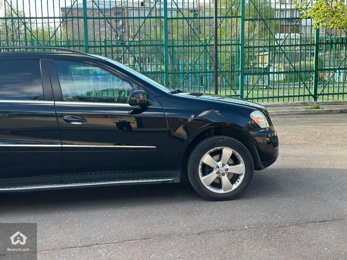 Mercedes-Benz ML 350 2011 - image 2