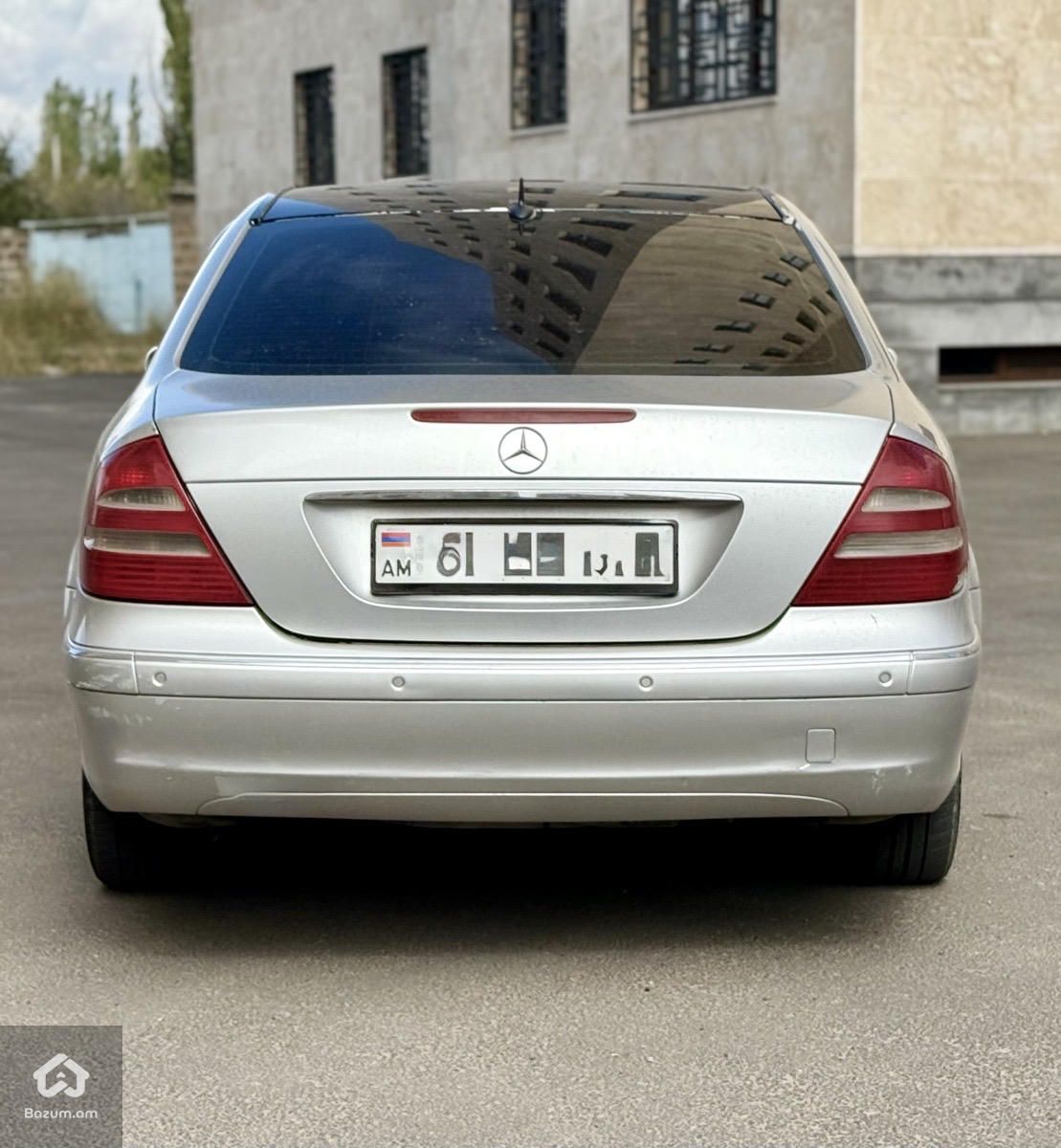 Mercedes-Benz E 240 2003 - image 4