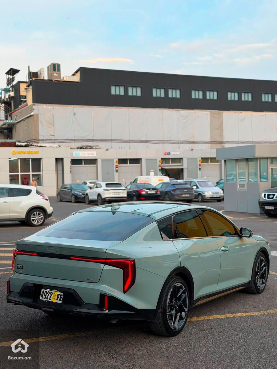 Kia K4 - image 11
