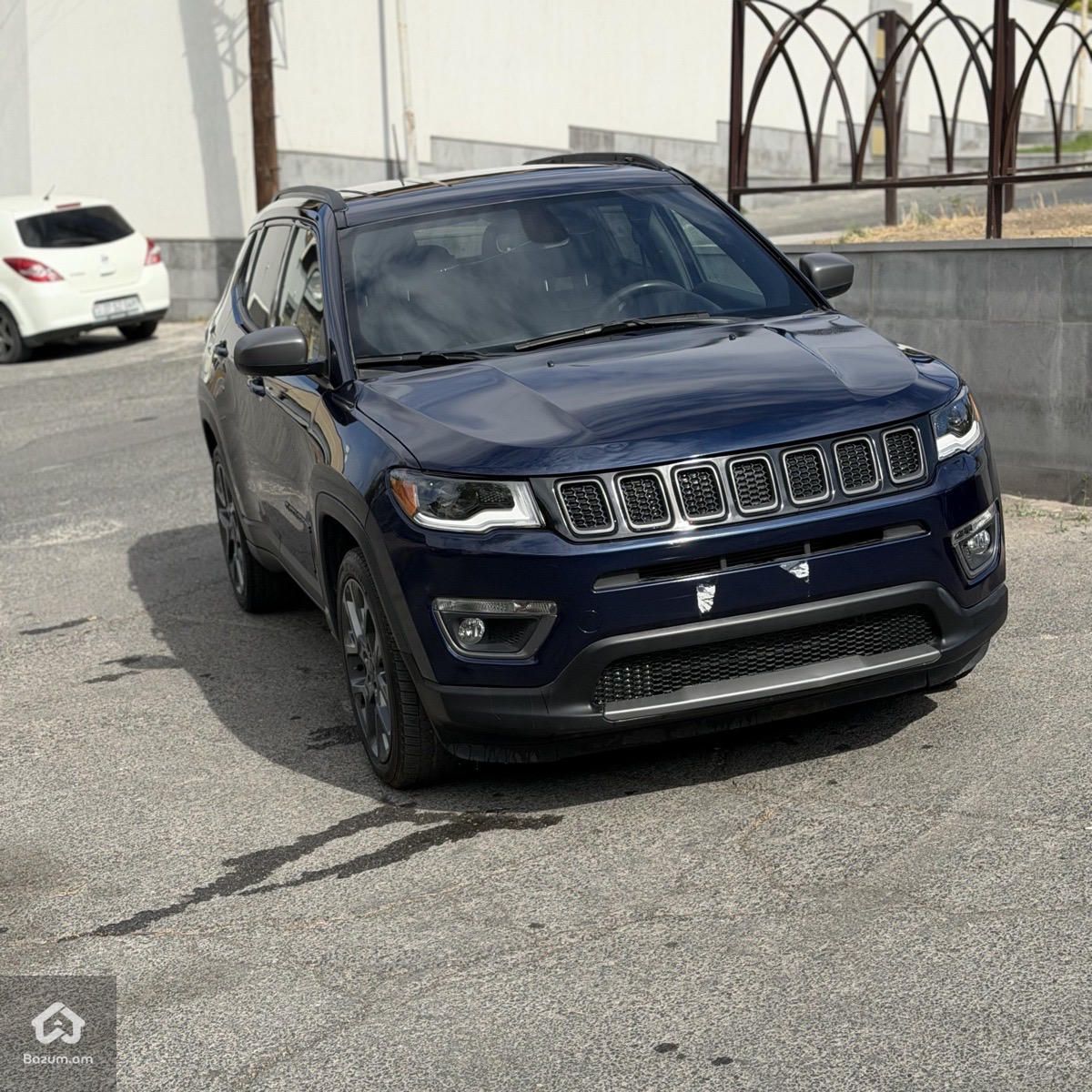 Jeep Compass Aniversary - image 8