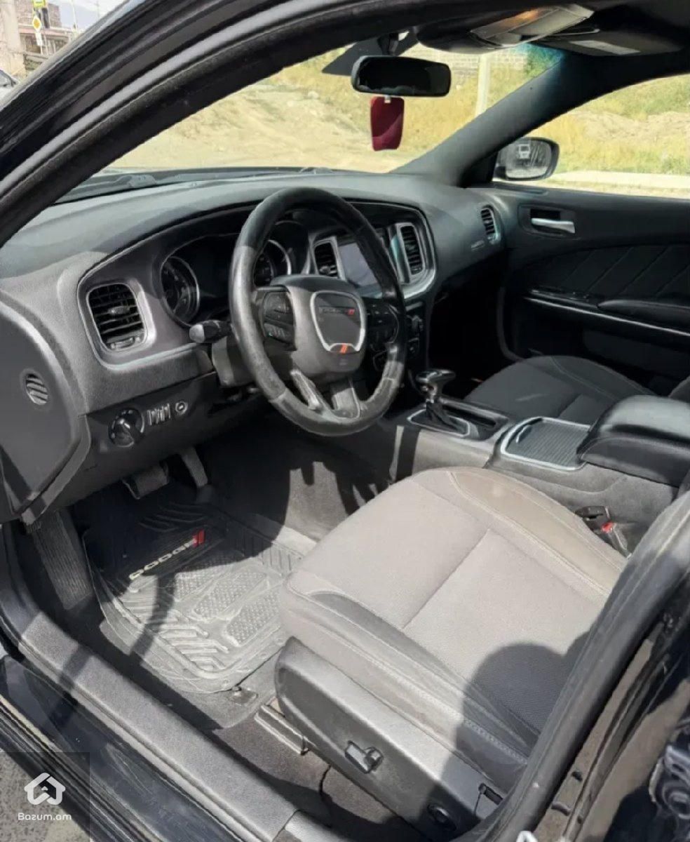 Dodge Charger 2019 - image 12