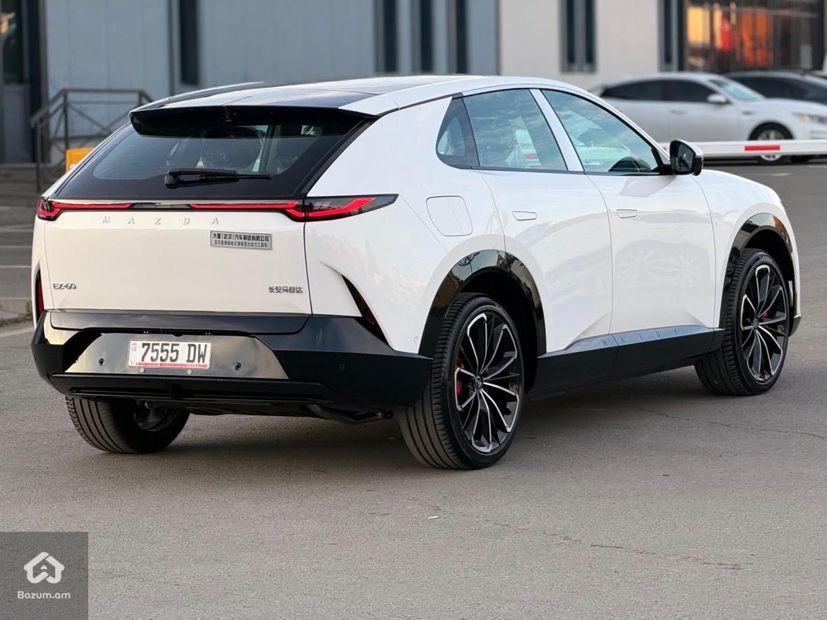 Mazda EZ-60 SUV 2026 - image 3