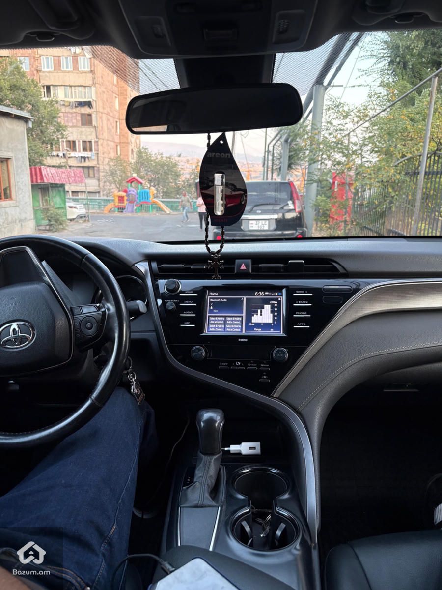 Toyota Camry 2020 - image 7