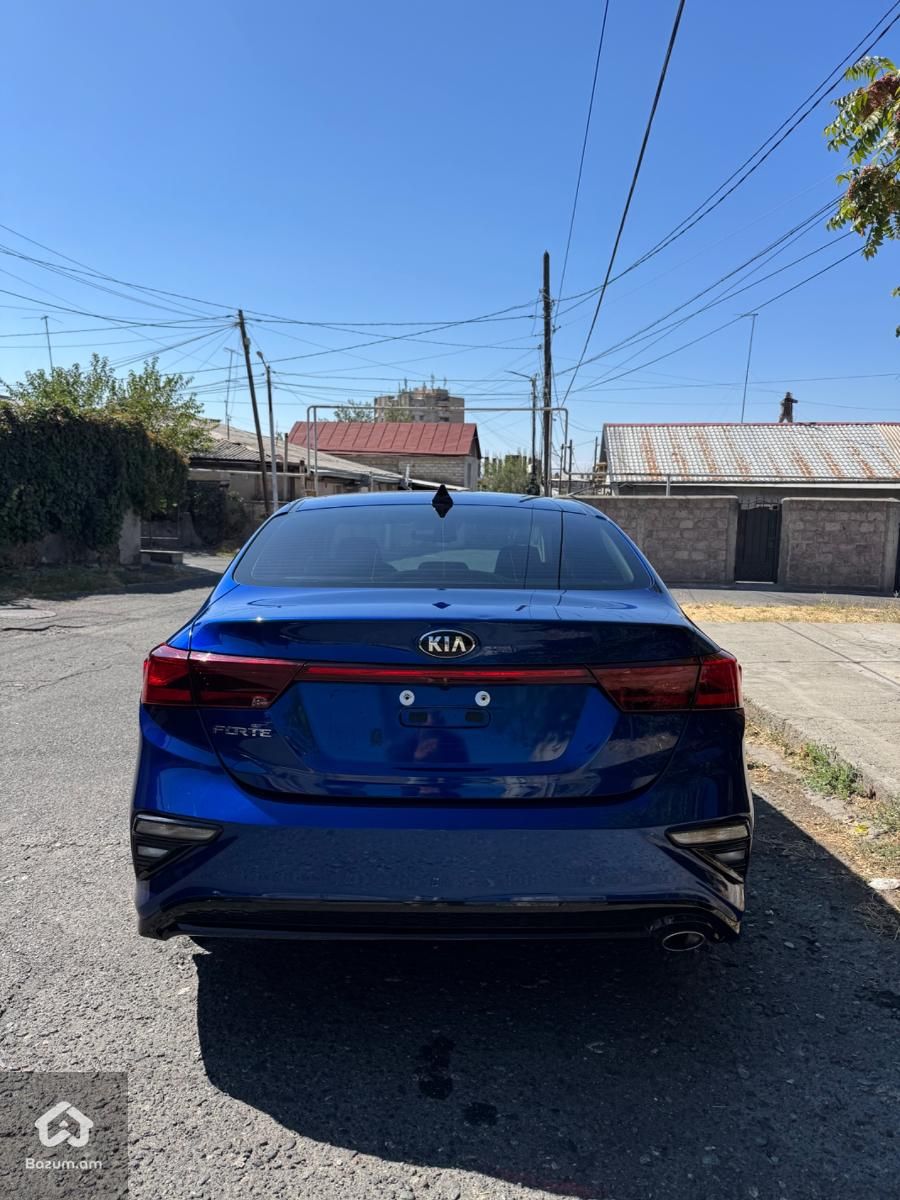 Kia Forte - image 2