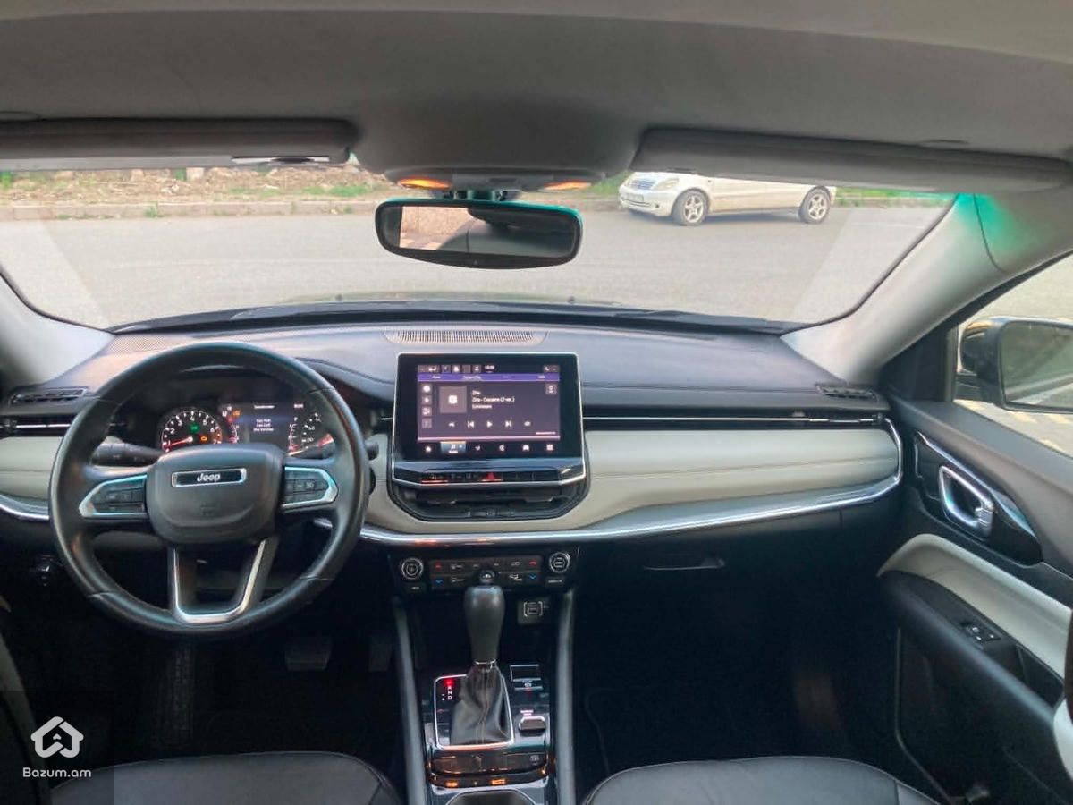 2022 Jeep Compass, Limited 4X4 - image 8
