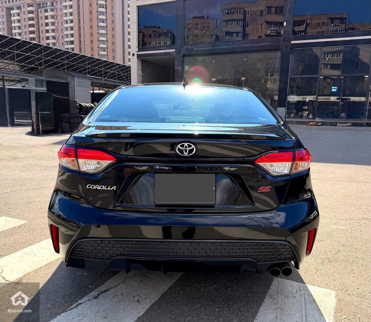 Toyota Corolla SE 2L - image 17