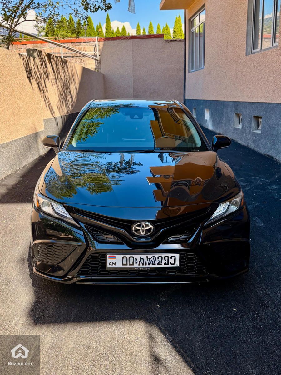 Toyota Camry XSE 2021 - image 3