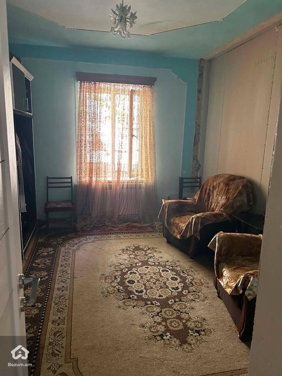 Վառավում է տուն Եղվարդում 100քմ , 400 քմ հող, 1-ին գըծ - image 13
