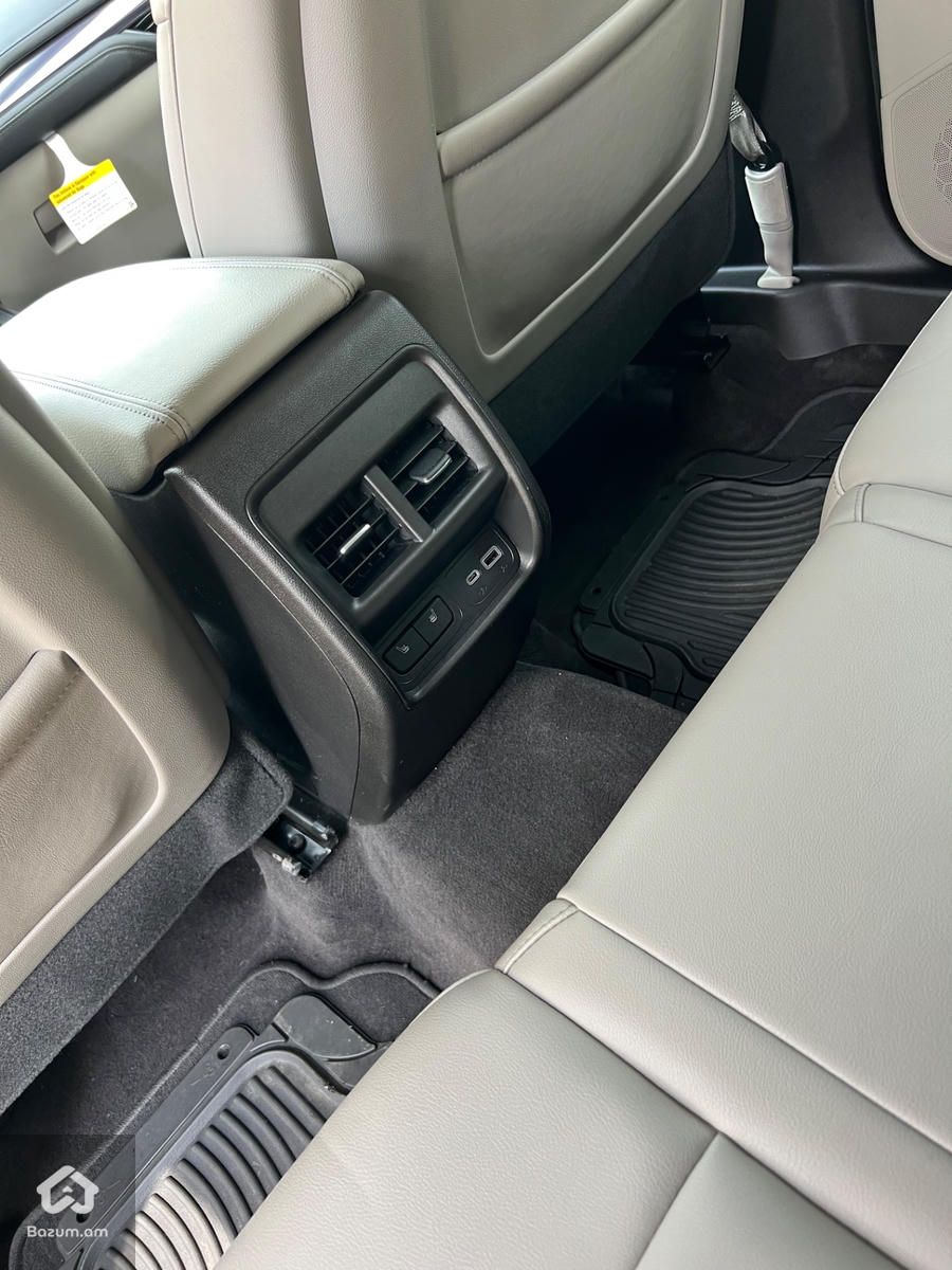 CADILLAC xt4  - image 5
