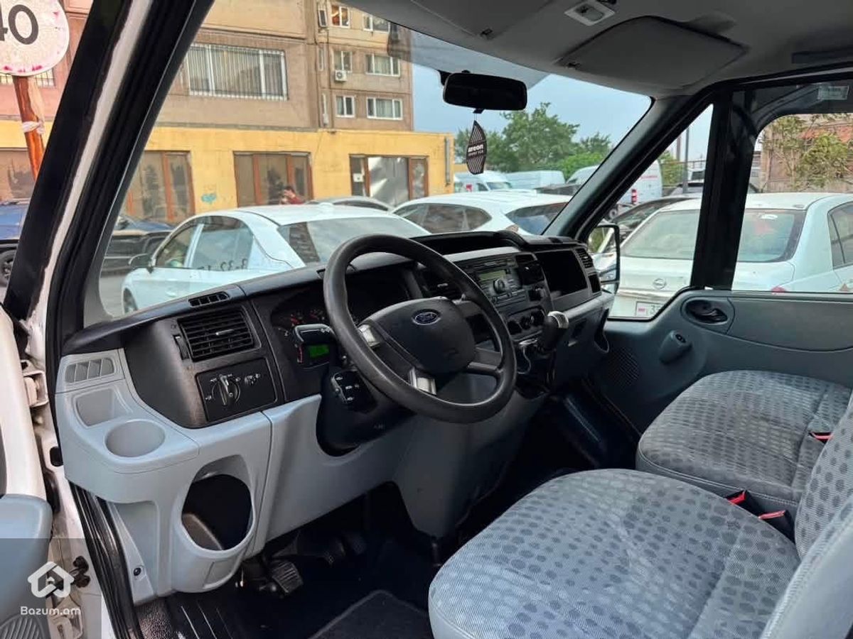 Ford transit - image 10
