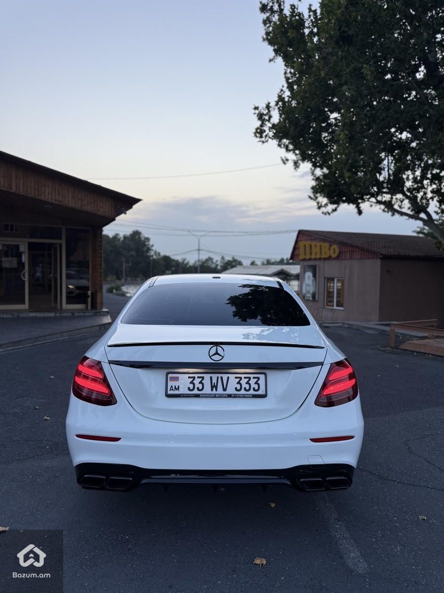Mercedes-Benz E350 - image 2