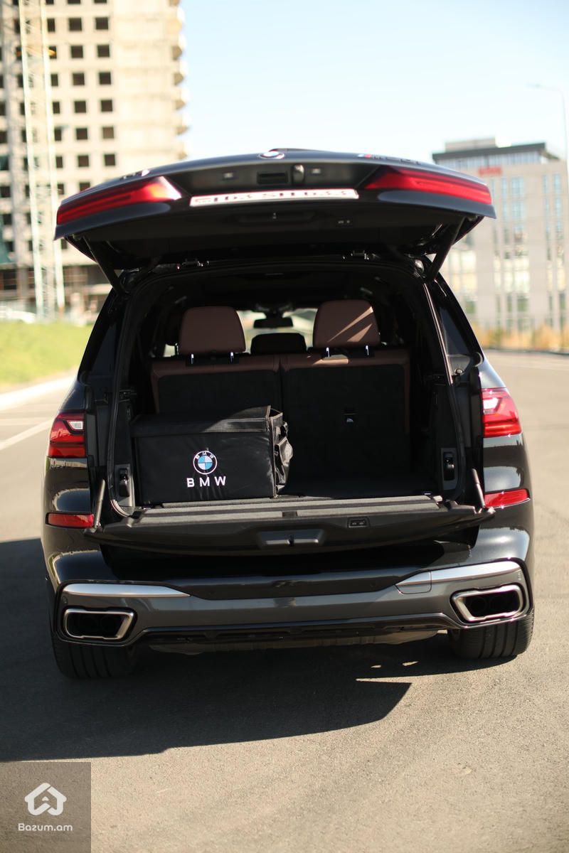 BMW X7 2019 M50i - image 11