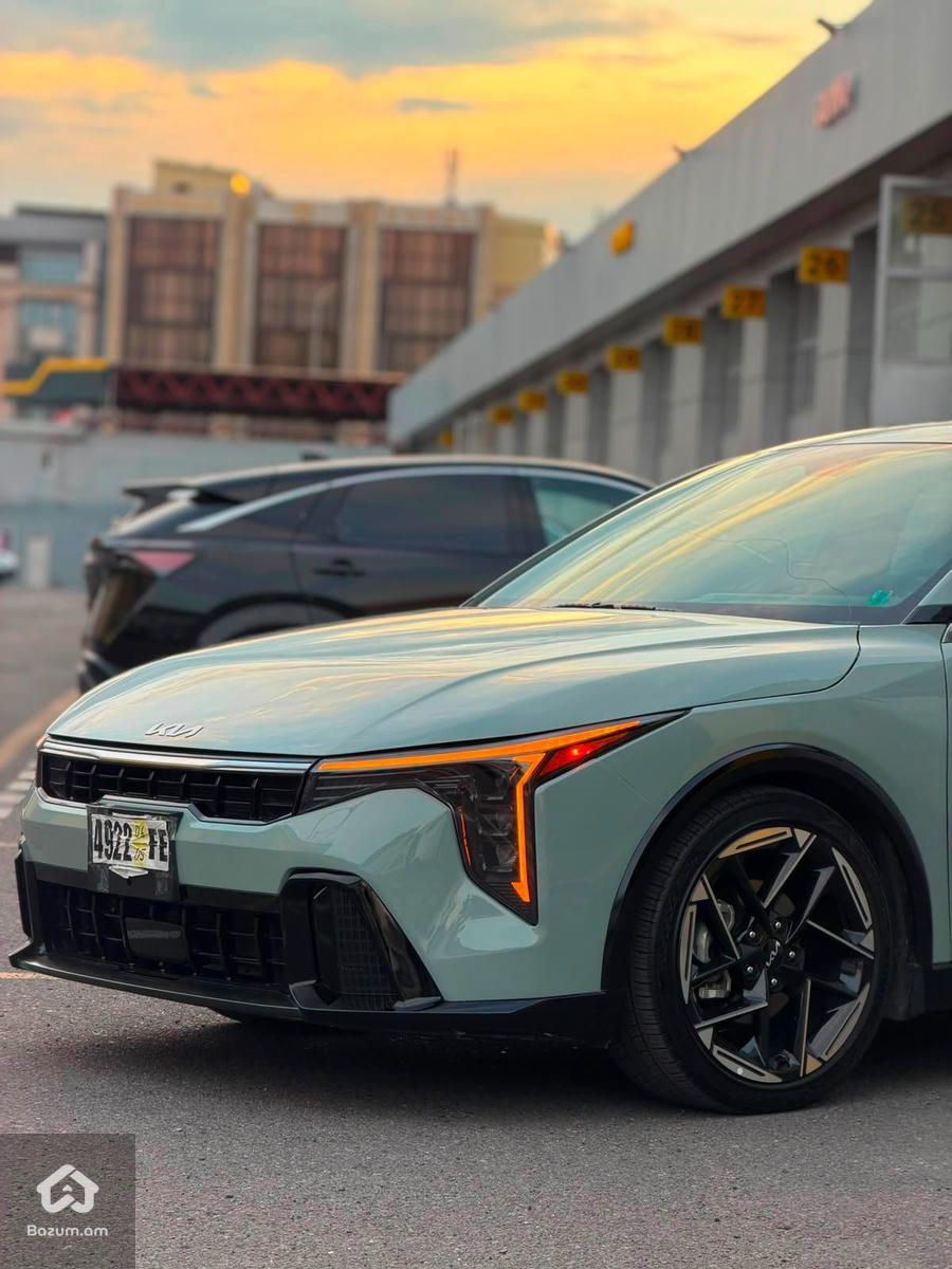Kia K4 - image 1