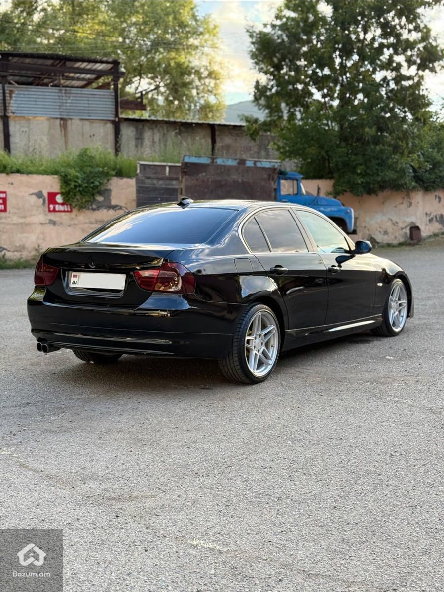 BMW 330i E90 - image 2