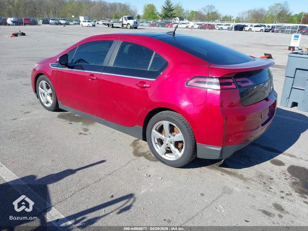 Chevrolet Volt 1 - image 3
