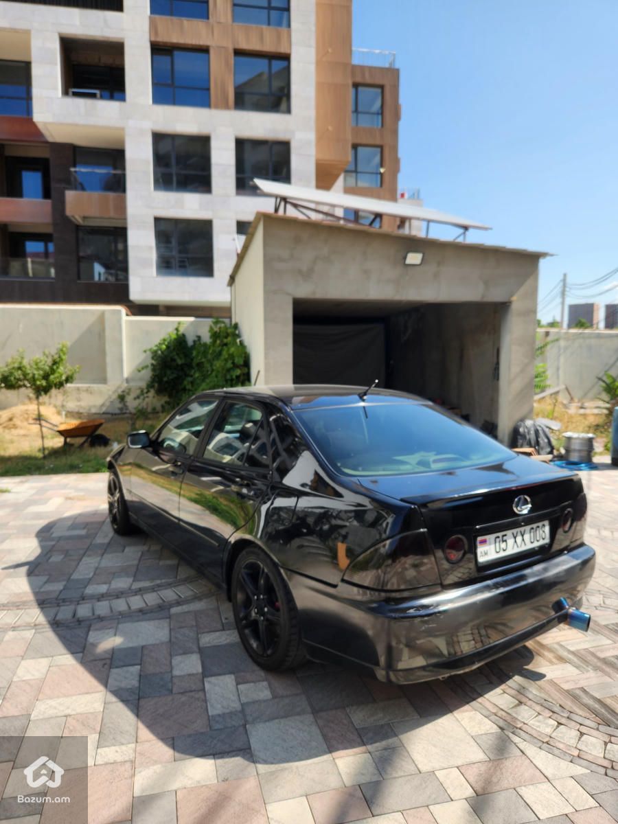 Lexus IS 300 2001 - image 7