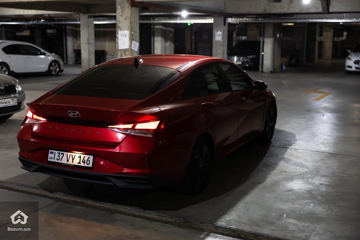 Hyundai Elantra Sel 2020/21 - image 11