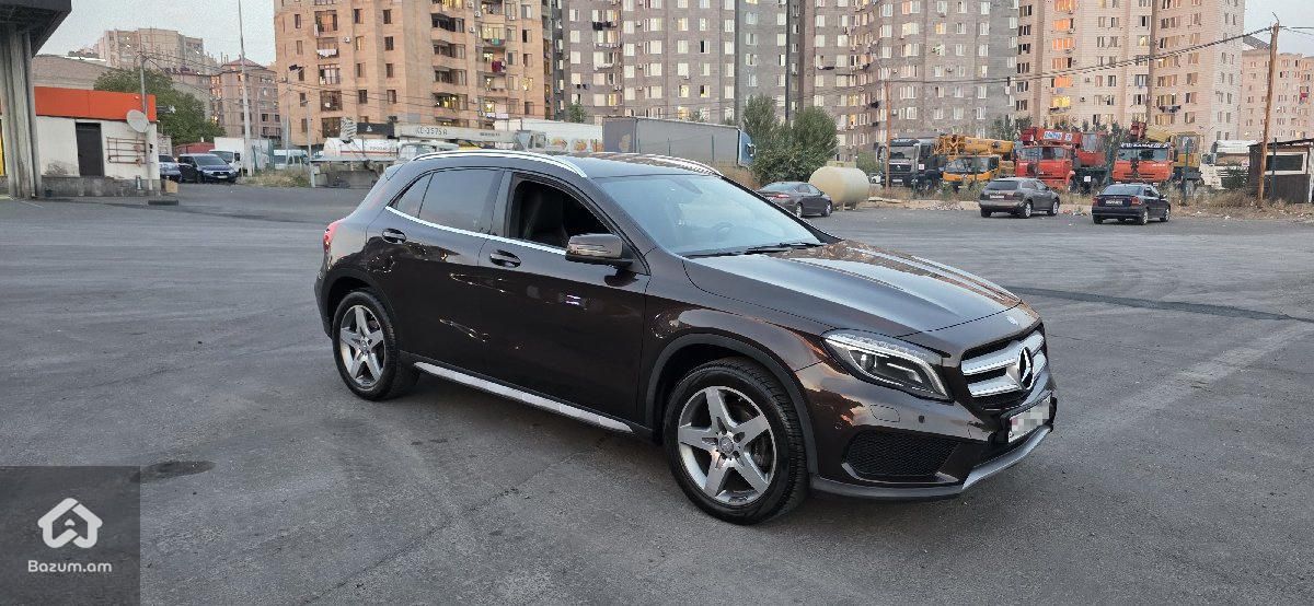 Mercedes-Benz GLA 200 2015 - image 1