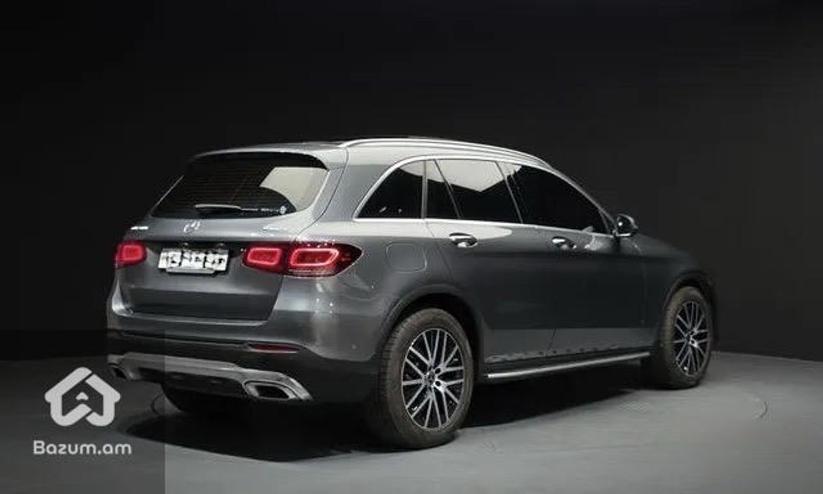 Mercedes Benz GLC-Class X253GLC300 4MATIC - image 2