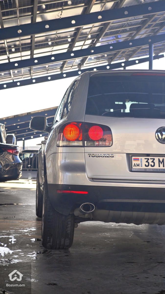 Volkswagen Touareg - image 8