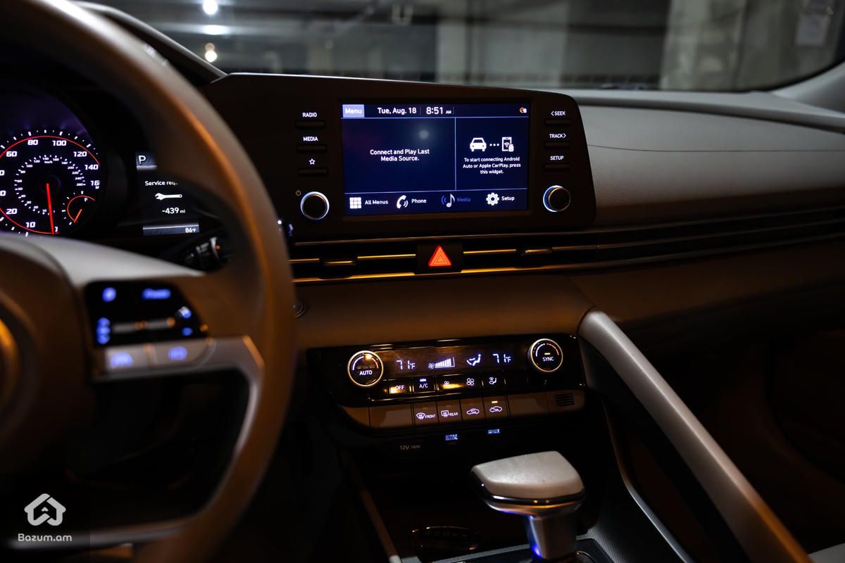 Hyundai Elantra Sel 2020/21 - image 16
