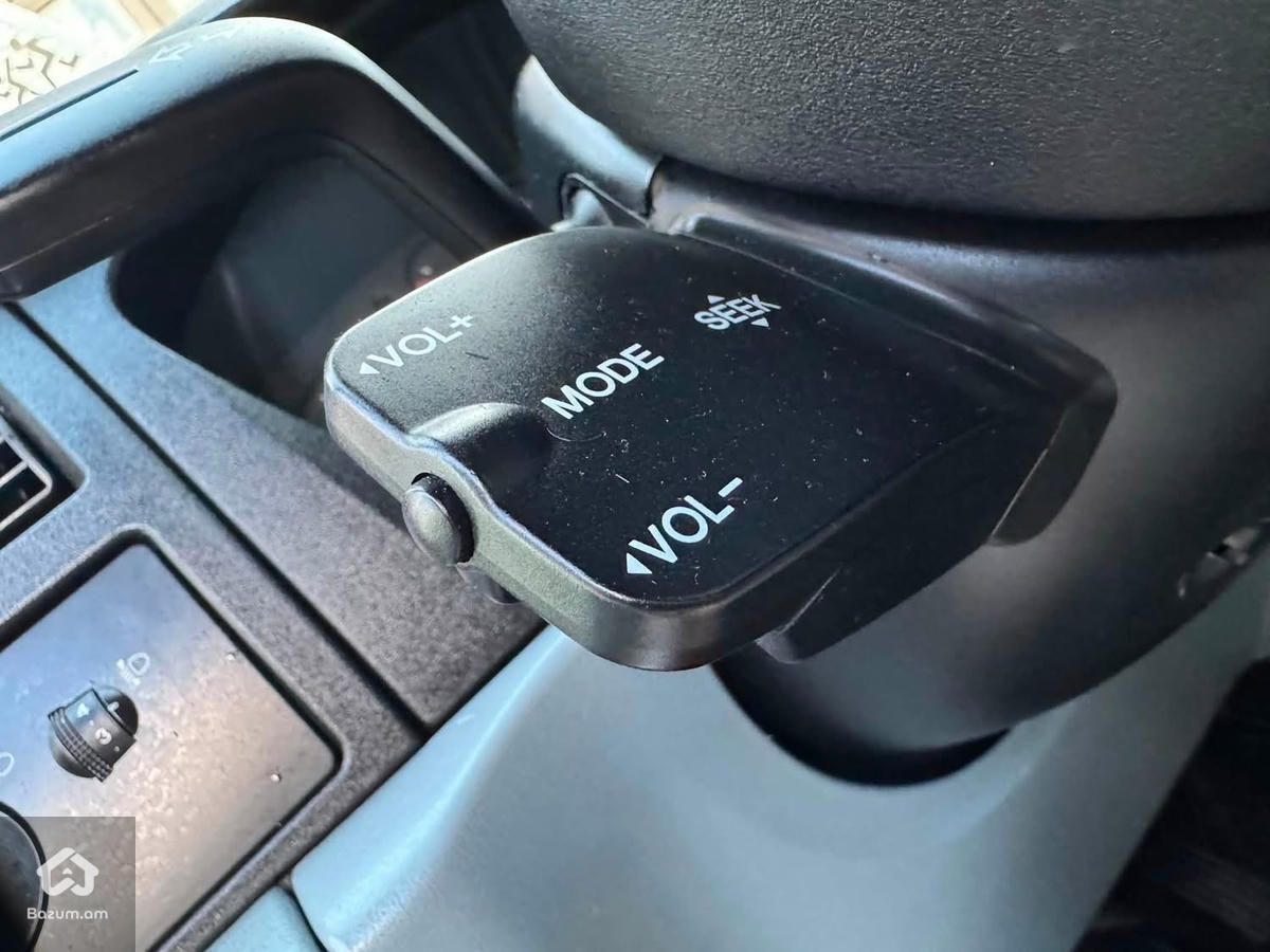 Ford transit - image 7