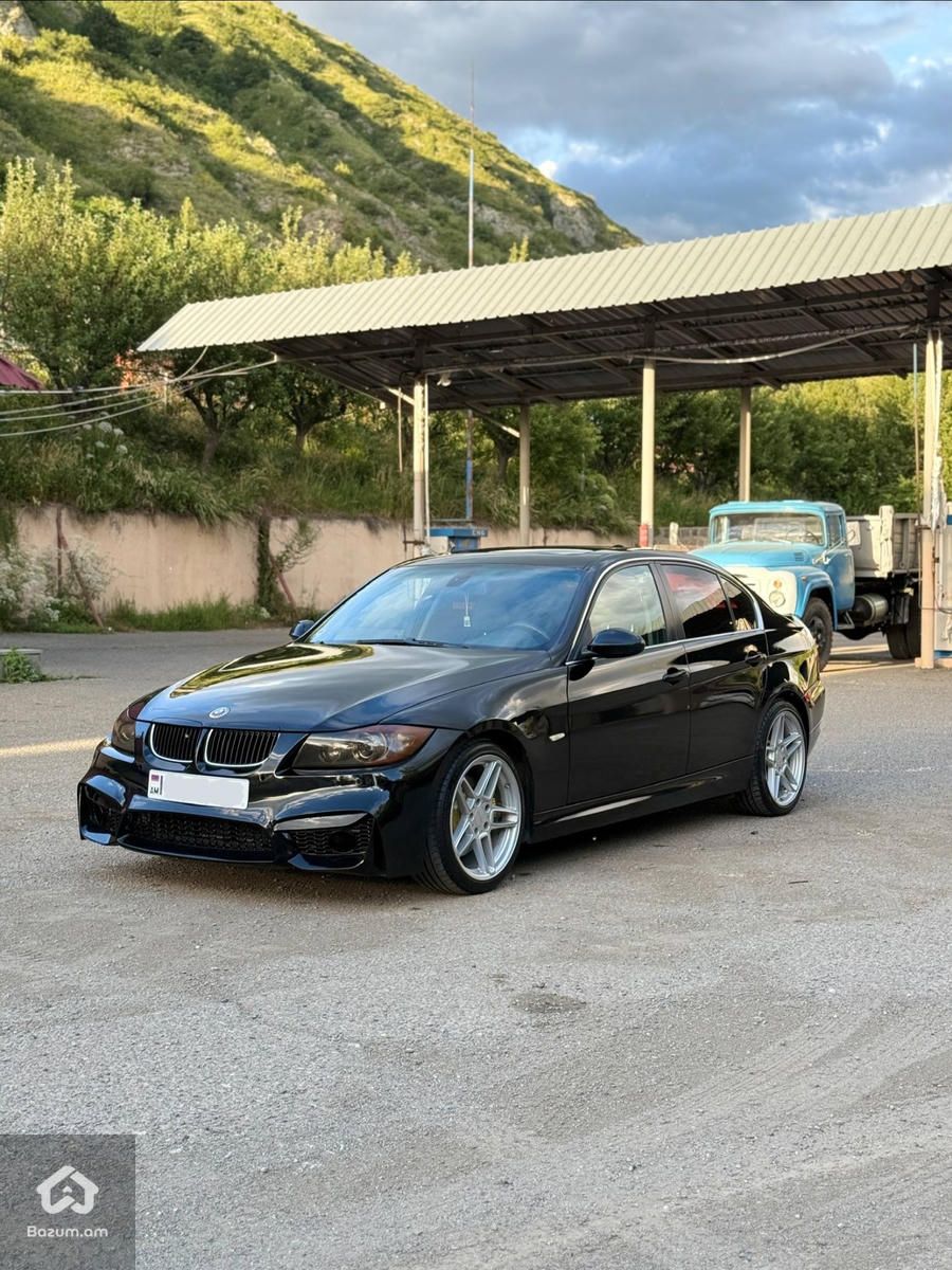 BMW 330i E90 - image 1