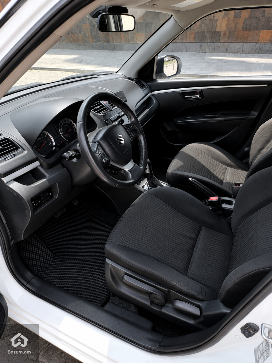 Suzuki Swift 2012 - image 10