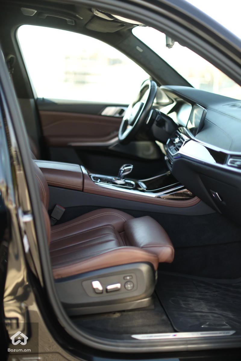 BMW X7 2019 M50i - image 17