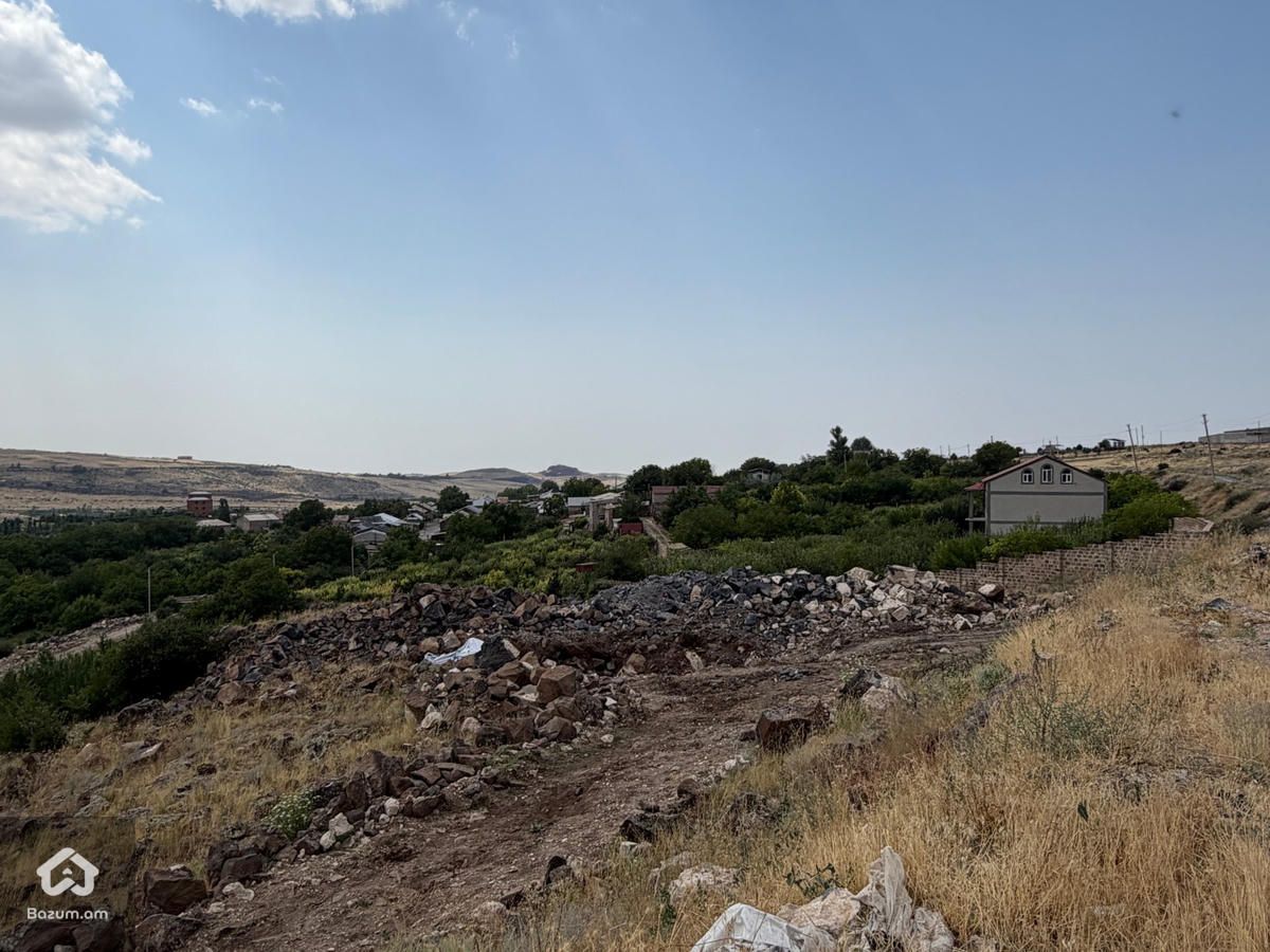 Վաճառվում է ներդրումային ընդարձակ հողատարածք Նոր Երզնկայում - image 3