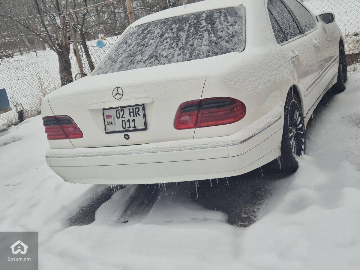 Mercedes benz w210 - image 10