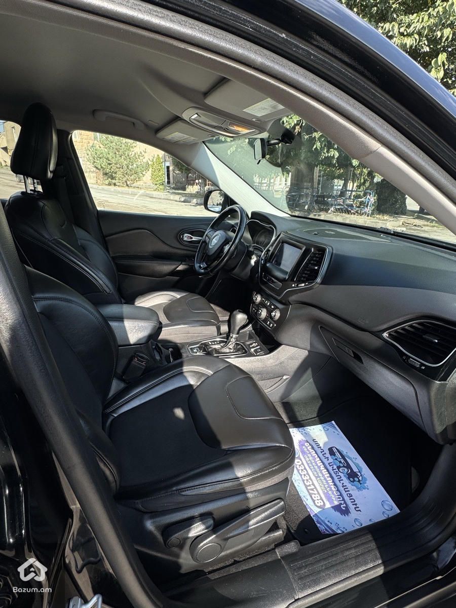 Jeep Cherokee 2019 - image 3