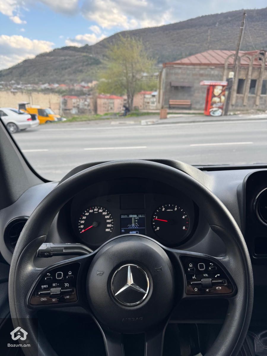 Mersedes benz - image 14