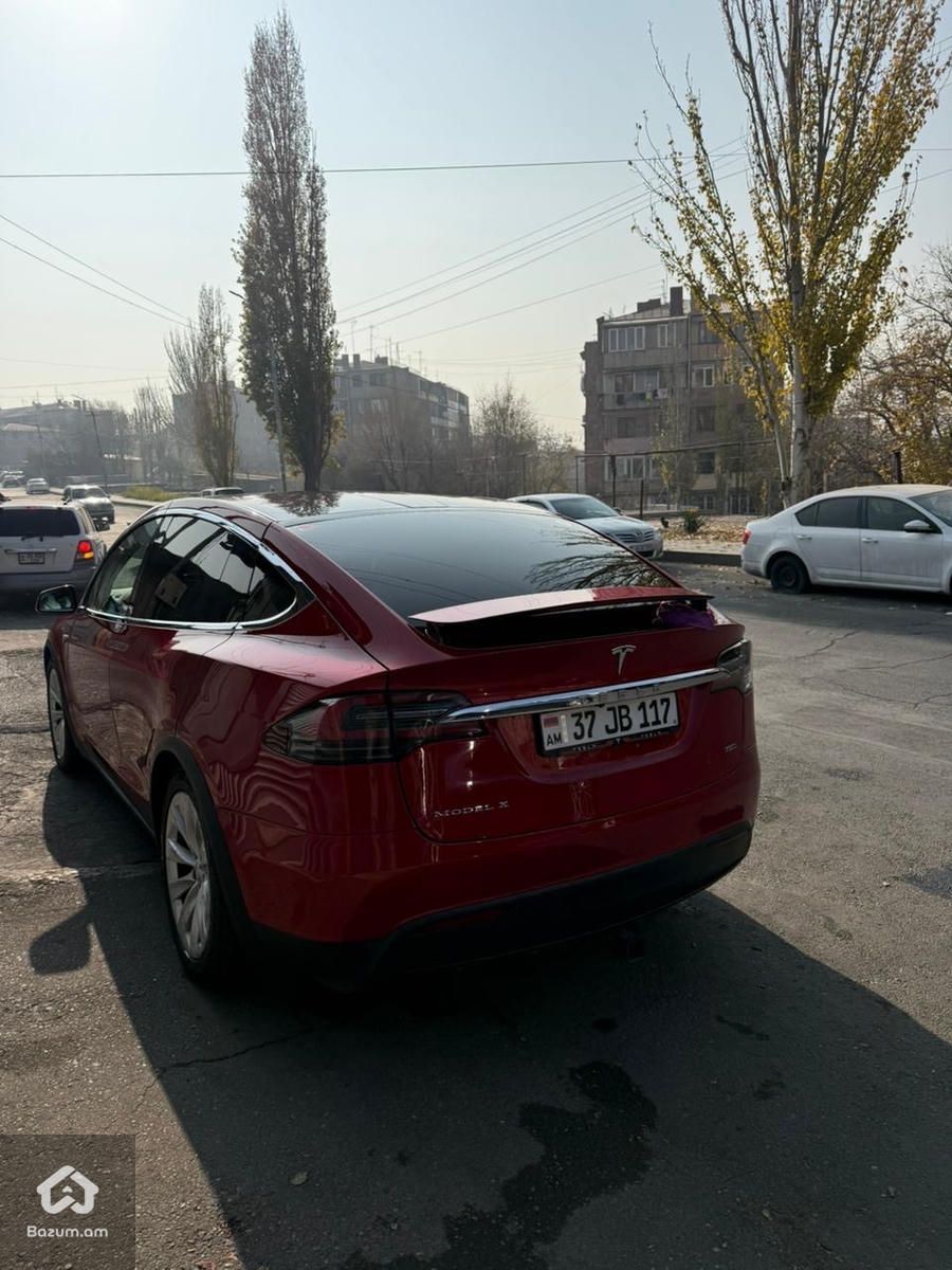 Tesla Model X 2016 - image 2